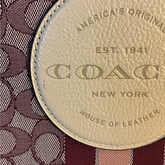 COACH Dempsey File Bag Signature Jacquard w/ Stripe & Coach Patch, Generic Chain - Picture 2 of 6